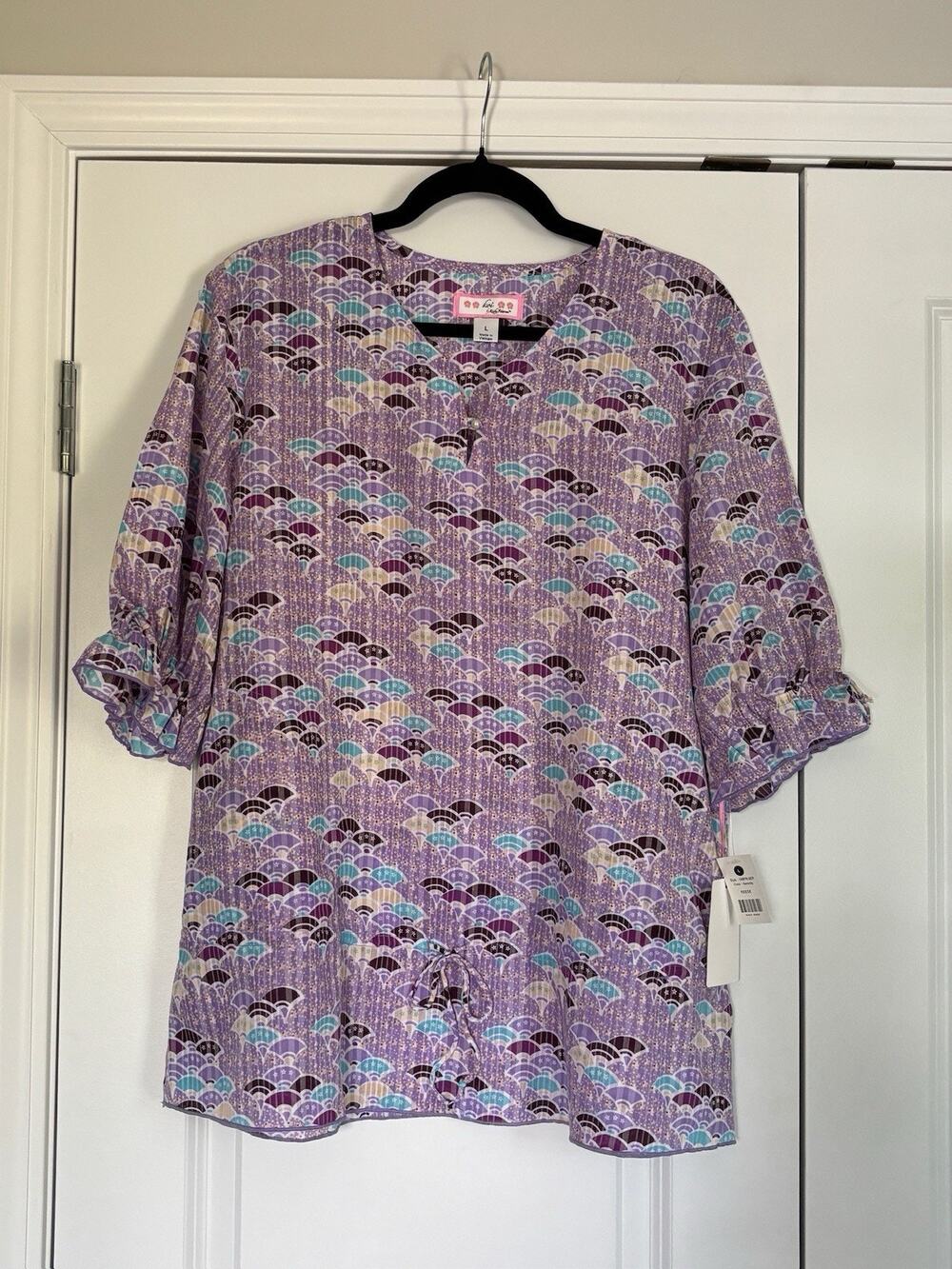 KOI By Kathy Peterson Reese Serenity Womens L Short Sleeve Scrub Top (2)